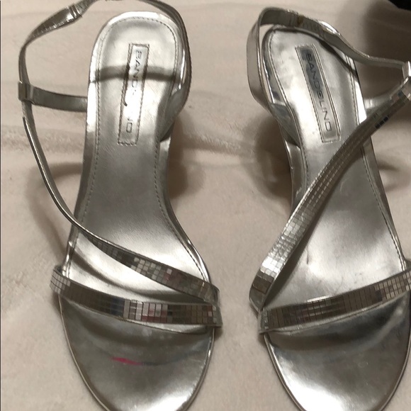bandolino silver heels
